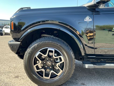 Used 2024 Ford Bronco Outer Banks AWD/4WD image 11
