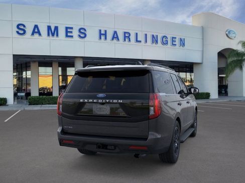 New 2026 Ford Expedition Active RWD image 8
