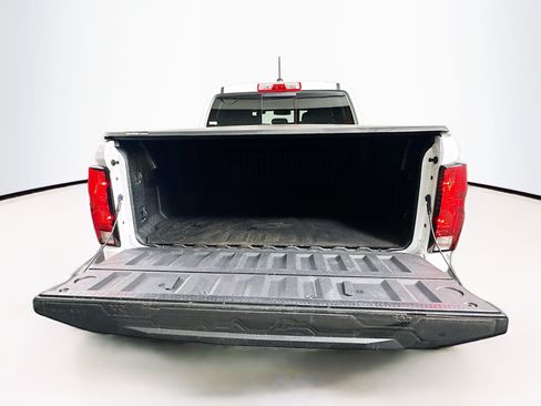 Used 2023 Chevrolet Colorado LT w/ LT Convenience Package II RWD image 27
