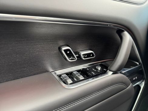 New 2026 Land Rover Range Rover SE AWD/4WD image 13