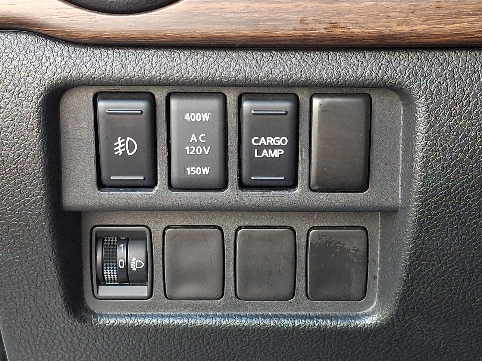 Used 2019 Nissan Titan Platinum Reserve w/ Platinum Utility Package AWD/4WD image 25