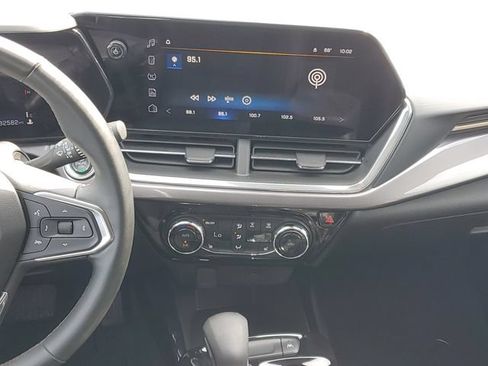 Certified 2025 Chevrolet Trax ACTIV w/ Driver Confidence Package FWD image 13