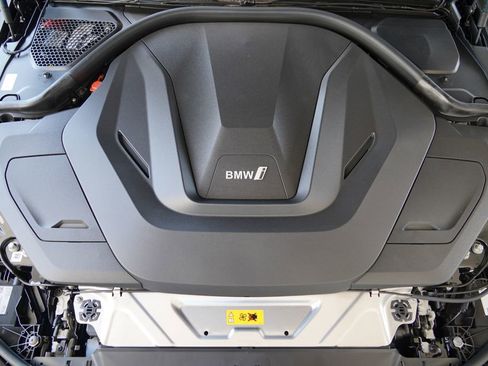 New 2026 BMW i4 eDrive40 w/ Premium Package RWD image 21