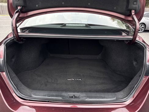 Used 2025 Nissan Sentra SV image 28