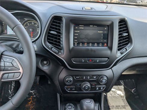 Used 2021 Jeep Cherokee Latitude Lux AWD/4WD image 17