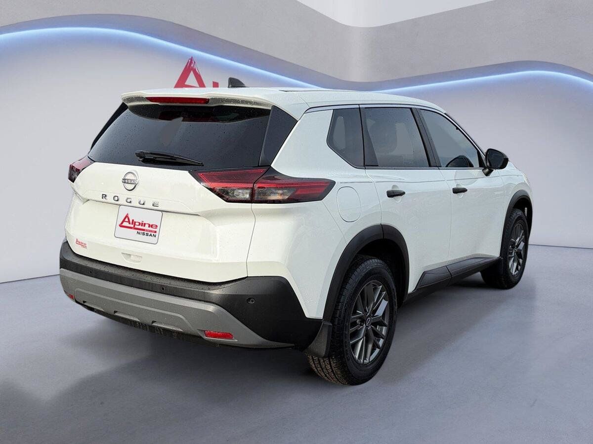 Used 2023 Nissan Rogue S FWD image 5
