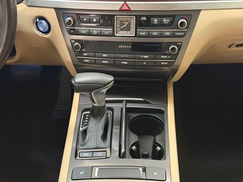 Used 2020 Genesis G80 3.8 RWD image 18
