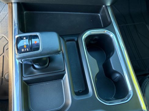 Used 2024 Chevrolet Silverado 1500 High Country image 26