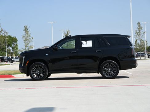 Used 2026 Cadillac Escalade Platinum Sport AWD/4WD image 6
