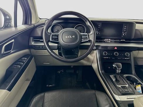 Used 2023 Kia Carnival LX image 21
