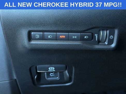 New 2026 Jeep Cherokee Limited AWD/4WD image 18