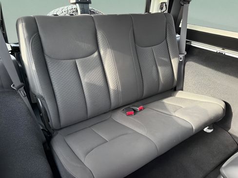 Used 2017 Jeep Wrangler Sport w/ Quick Order Package 24S AWD/4WD image 12