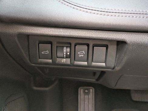 Used 2021 Subaru Outback Limited AWD/4WD image 25