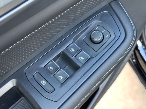 New 2026 Volkswagen Atlas Cross Sport SE image 22