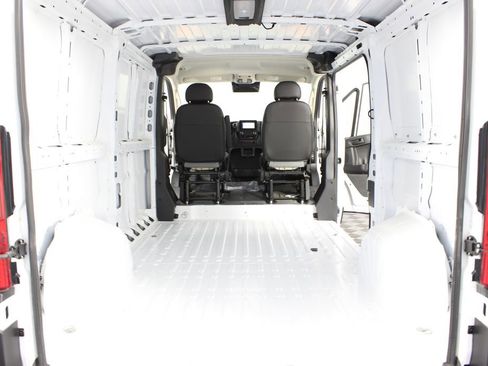 Used 2025 RAM ProMaster 2500 w/ Convenience Group FWD image 16