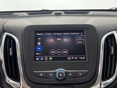 Used 2023 Chevrolet Equinox LT FWD image 12