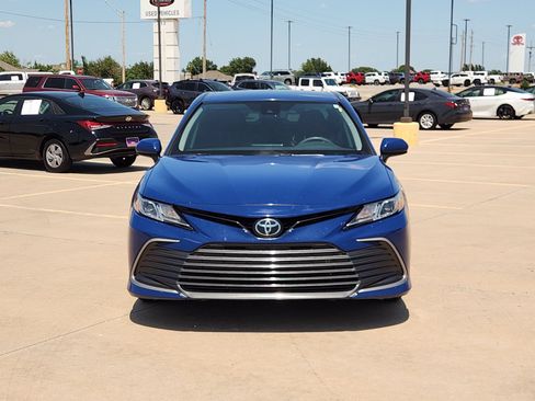 Used 2023 Toyota Camry LE FWD image 6