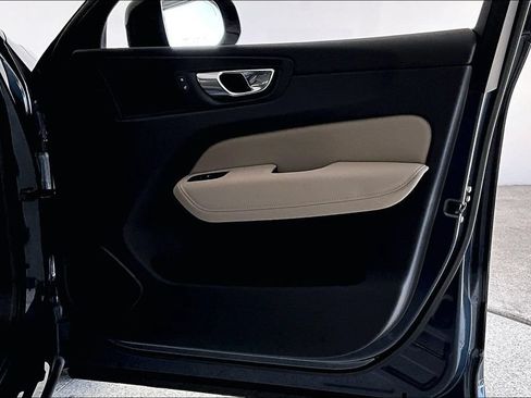 New 2026 Volvo XC60 B5 Plus w/ Protection Package Premier AWD/4WD image 10