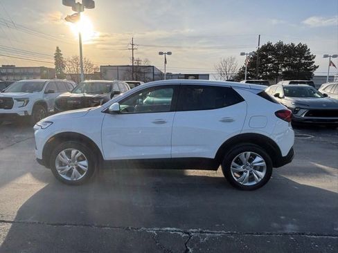 Certified 2024 Buick Encore GX Preferred w/ Comfort Package image 8