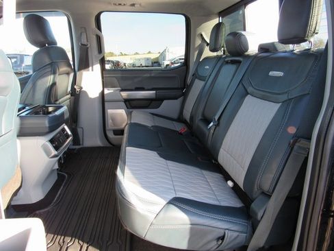 Used 2022 Ford F150 Limited image 28