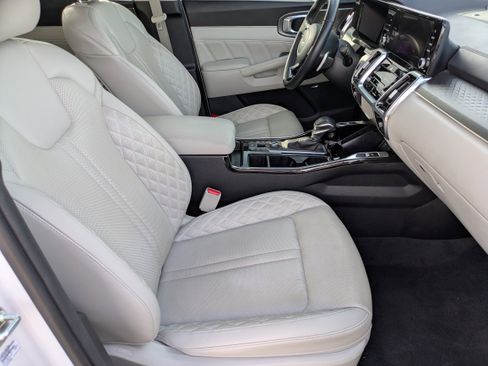 Used 2023 Kia Sorento SX image 11