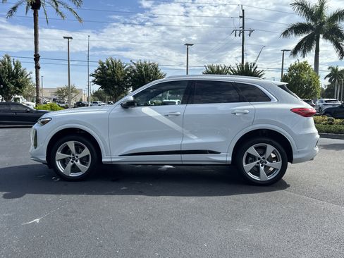 Used 2025 Audi Q5 Premium Plus w/ Premium Plus AWD/4WD image 7