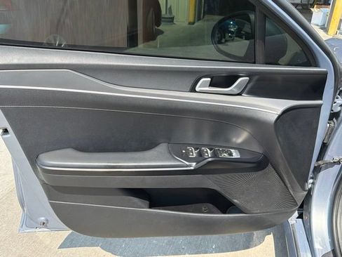 Used 2023 Kia K5 LXS FWD image 17