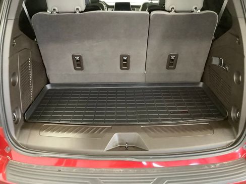 Used 2022 GMC Yukon SLT w/ SLT Luxury Package AWD/4WD image 30