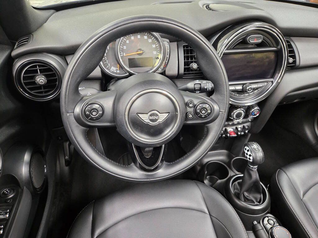 Used 2019 MINI Cooper Convertible w/ Signature Upholstery Package FWD image 32