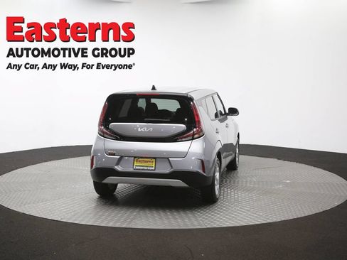 Used 2025 Kia Soul LX w/ LX Technology Package FWD image 37