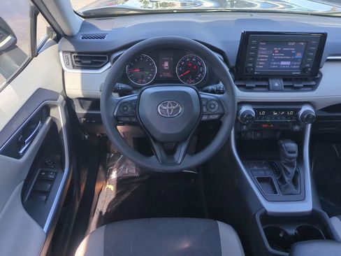 Used 2021 Toyota RAV4 XLE image 13