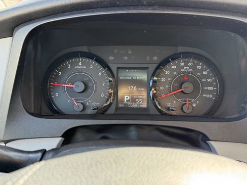 Used 2015 Toyota Sienna L image 45