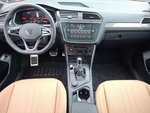 Certified 2024 Volkswagen Tiguan SE R-Line AWD/4WD image 15