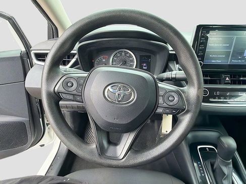 Used 2020 Toyota Corolla LE FWD image 33