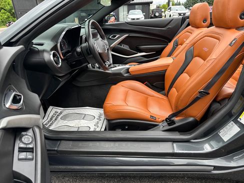 Used 2017 Chevrolet Camaro SS RWD image 30