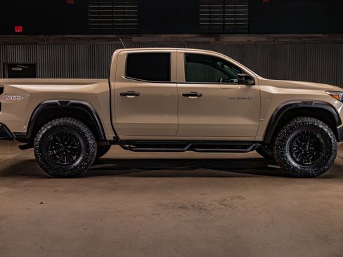 Used 2023 Chevrolet Colorado Trail Boss w/ LPO, Skid Plate Package AWD/4WD image 11