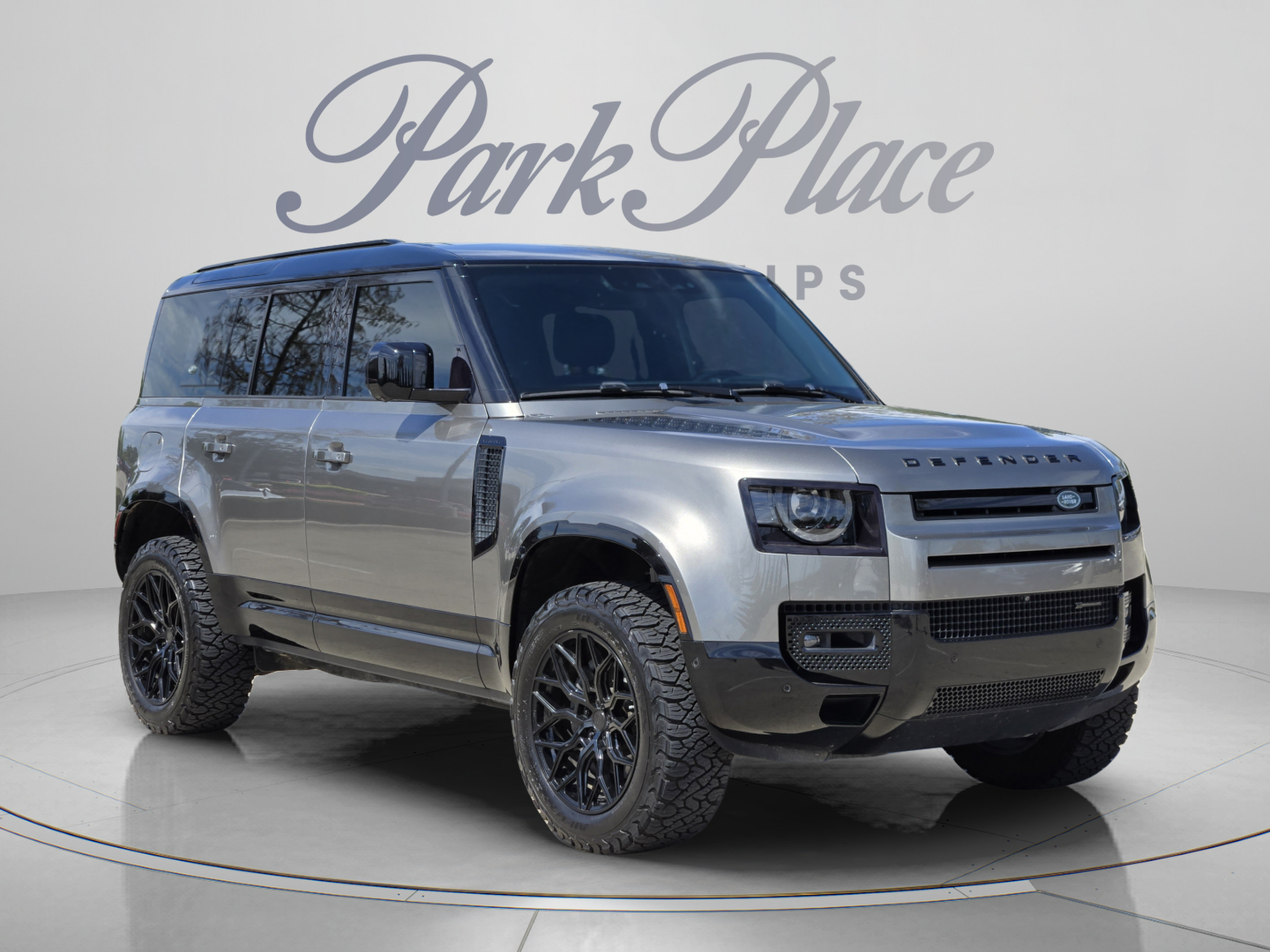 Used 2023 Land Rover Defender 110 X-Dynamic SE AWD/4WD image 7