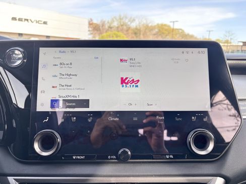 Used 2025 Lexus RX 350 Premium w/ Accessory Package (Z1) image 23