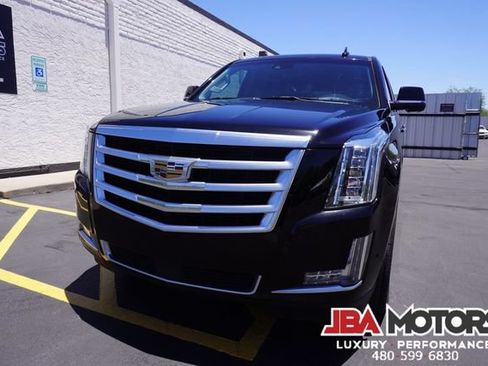 Used 2018 Cadillac Escalade Premium Luxury AWD/4WD image 43