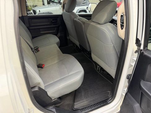 Used 2017 RAM 3500 Tradesman w/ Chrome Appearance Group image 30