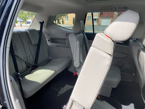 Used 2022 Volkswagen Atlas SEL R-Line image 28