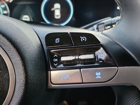 Certified 2023 Hyundai Elantra Limited image 8