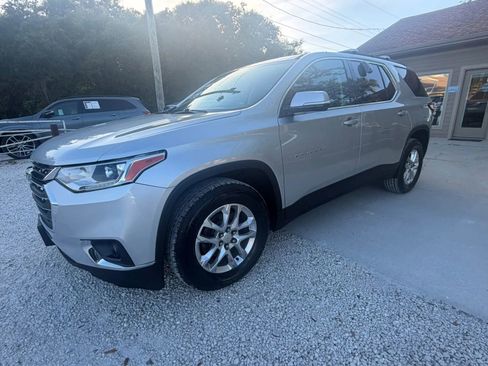 Used 2019 Chevrolet Traverse LT w/ LPO, Cargo Package AWD/4WD image 1