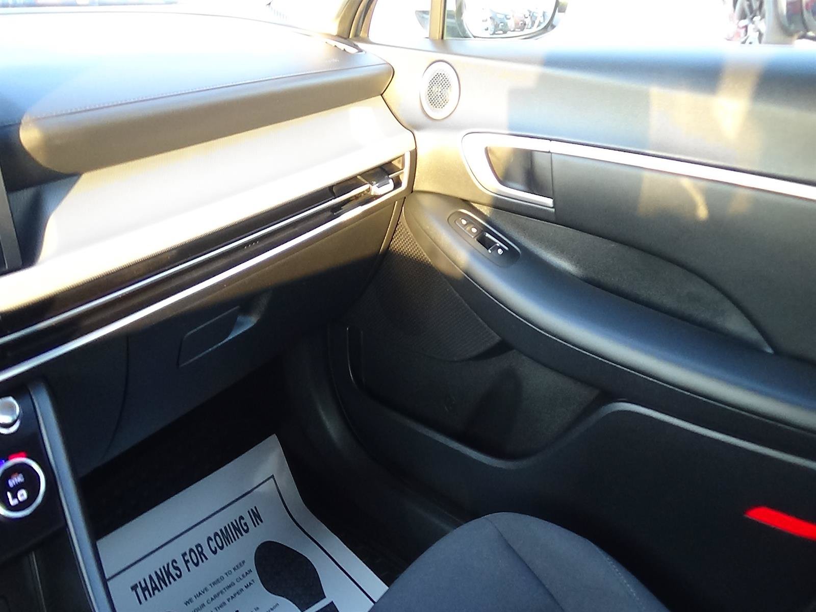 Used 2025 Hyundai Sonata SEL FWD image 29