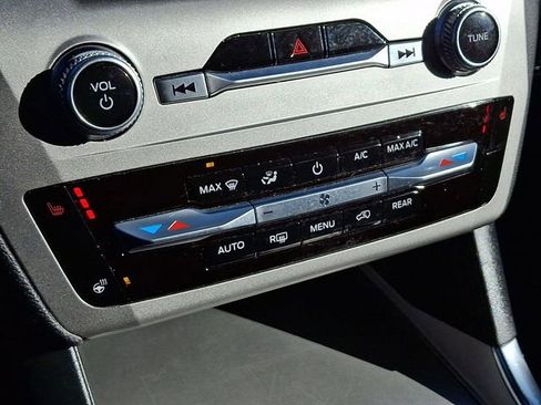 Certified 2022 Ford Explorer XLT w/ Equipment Group 202A image 17