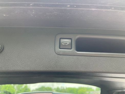 Used 2025 Toyota Highlander XSE AWD/4WD image 23