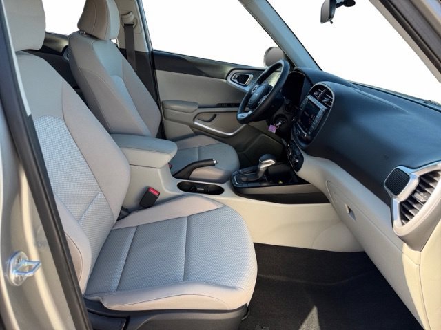 Certified 2022 Kia Soul LX FWD image 13