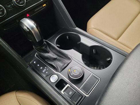 Used 2020 Volkswagen Atlas Cross Sport SE AWD/4WD image 26