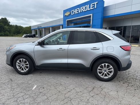 Used 2022 Ford Escape SE image 10