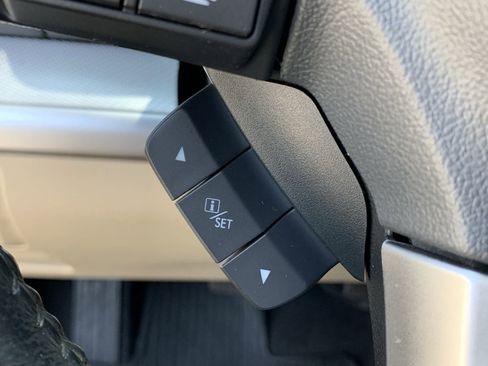 Used 2017 Subaru Legacy 2.5i Premium image 17